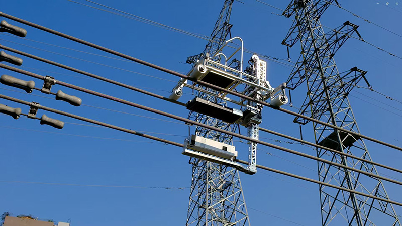 500kV輸電線路四分裂導線耐張線夾無人機帶電檢測裝置.jpg
